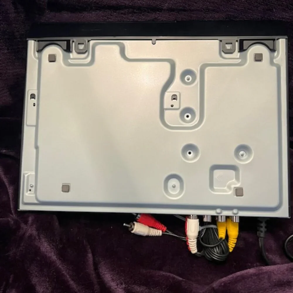 Sony progressive scan DVD/CD player DVP-SR210P Movie Night (popcorn not included